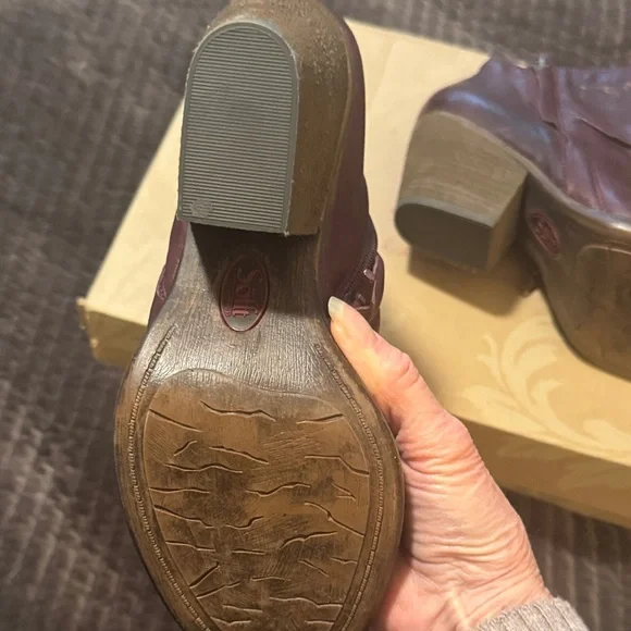 Sofft Women's brown leather Ankle Boots - Picture 2 of 9